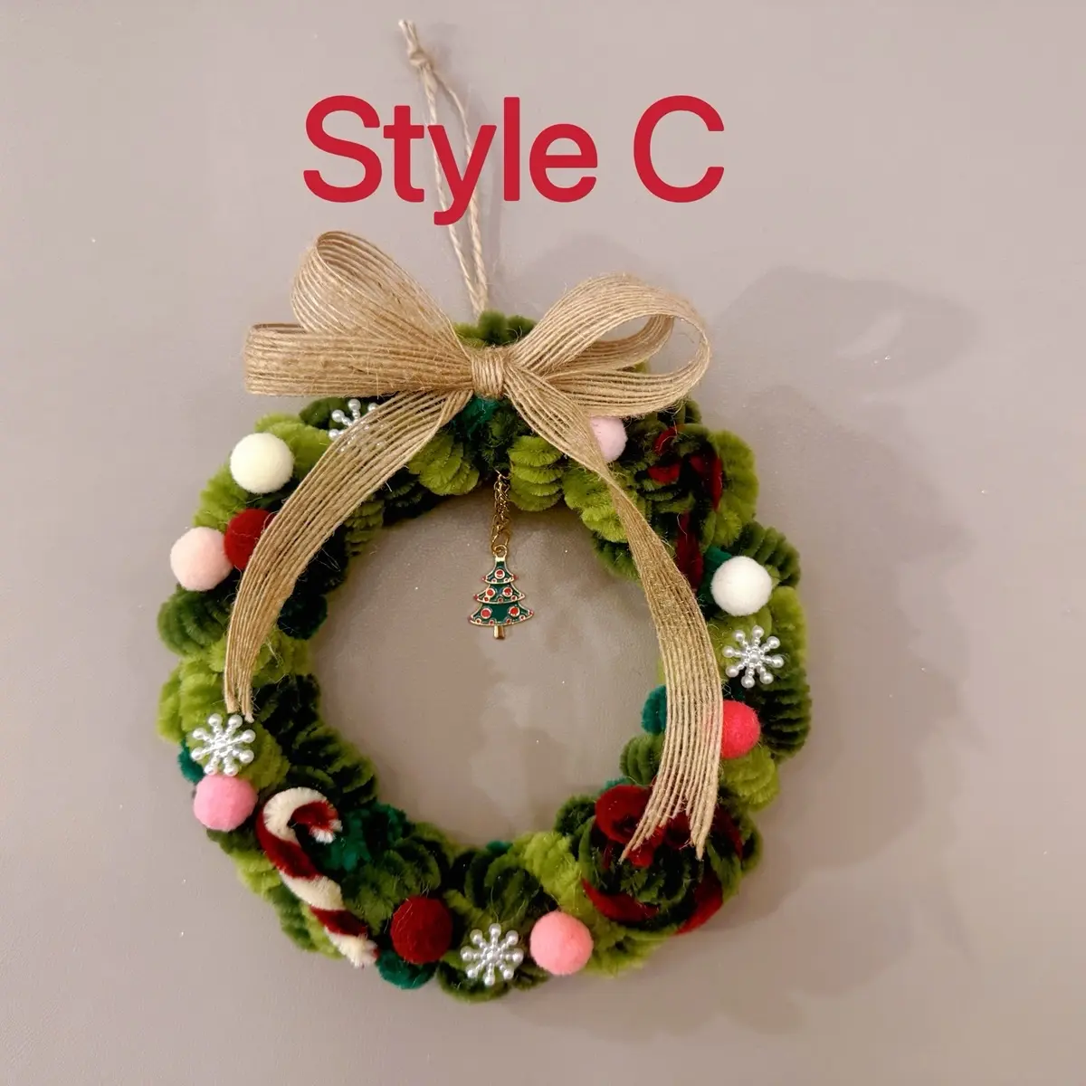 Handmade 6” Christmas Wreaths – Pipe Cleaner Holiday Decor