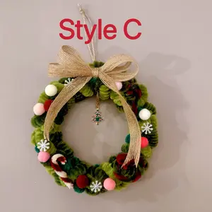 Handmade 6” Christmas Wreaths – Pipe Cleaner Holiday Decor