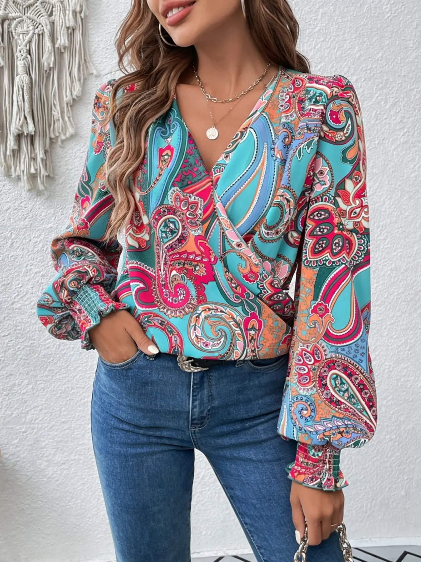 Women's colorful paisley print crossover V-neck lantern long sleeve top, Blouse, retro vacation Boho Bohemian style loose slimming shirt, suitable for spring and summer, ideal for beach vacations, summer shopping, and outdoor cafe outings