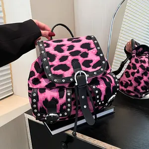 [Lightweight Daypack] Stylish Leopard Print Women’s Backpack | Travel, Work, and Casual Use | Lightweight Daypack with Adjustable Straps | Pink & Black Animal Pattern Design
