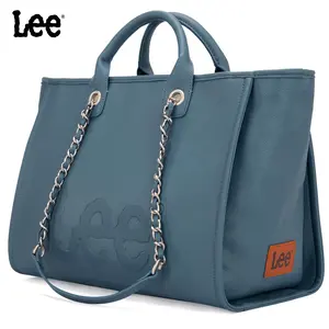 Lee Women's Laptop Tote Bag, made of leather, with a chain shoulder strap, suitable for professionals such as travelers, teachers, doctors, and nurses.