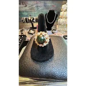 Large green Edison pearl ring adjustable