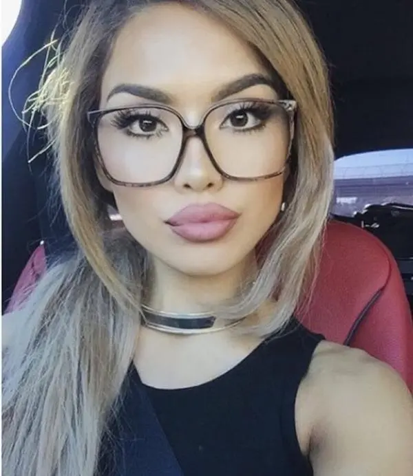 Women's Nerd Geek Style Square Fashion Frame Eyeglasses - Geometric Angular Frame, Stylish Trendy Eyewear, Trendy Casual Eyeglasses for Schoolgirl Aesthetic to Elevate Your Style