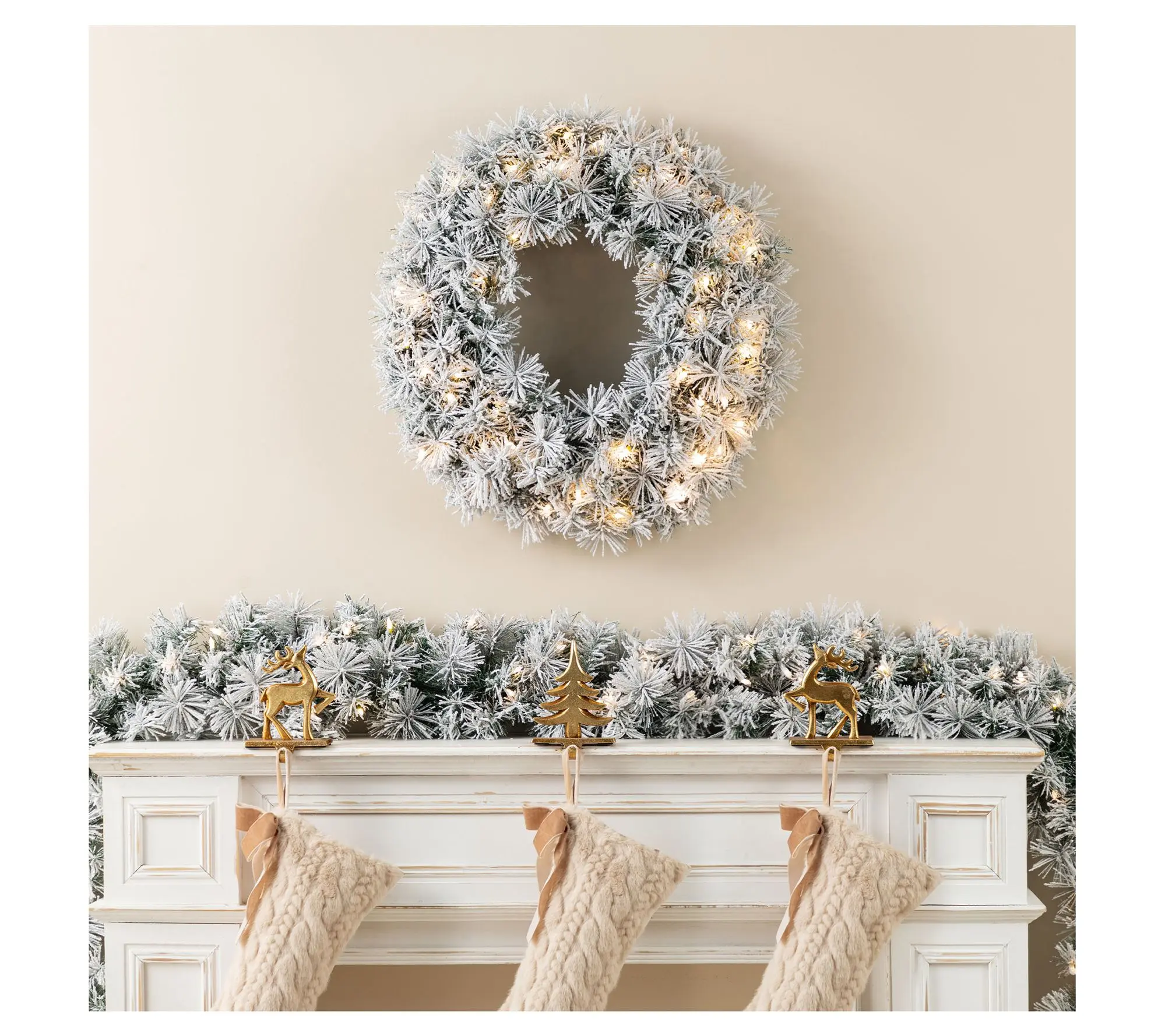 Glitzhome 24" Pre-Lit Snow Flocked Green Pine Christmas Wreath