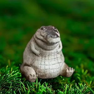 Miniature Fat Crocodile Figurine Indoor Decor, Resin Craft Home Table Ornament, Cute Desk Decoration, Unique Gift Idea, Resin Animal Sculptures, Cute Animal Design, Decorative Figurines, Animal Decorations