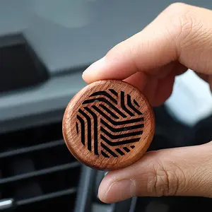 1PC Car mounted fragrance wood diffuser Car Interior Diffusers Indoor car fresh air Car mounted fragrance outlet perfume pendant