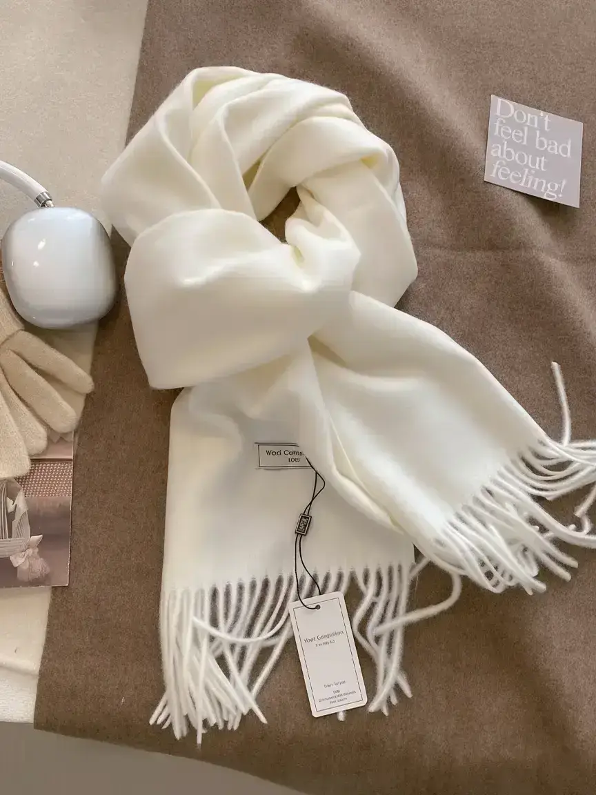 Solid Color Tassel Decor Letter Patched Scarf, Fluffy Soft Scarf, Casual Warm Fringe Trim Shawl for Women & Men, Fashion Accessories for Daily Wear, Dainty Gift for Partner, Textured Blanket Scarf, Trendy Solid Shawl