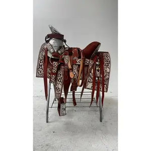 Charro Saddle – Red Piteada/Leather/White Stitching/Embroidery (15.5”)