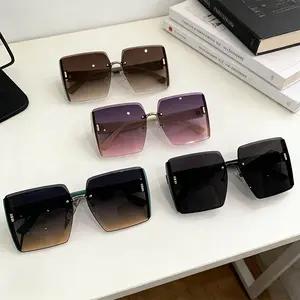 Women's Oversized Square Polarized Sunglasses with Gradient Lenses UV400 Protection Fashionable Eyewear