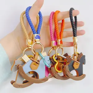 Creative Cute Horse Keychain Bag Charms Handmade Leather 3D Wooden Horse Flying Horse Keychain Bag Pendant Zodiac Exquisite Gift for Birthday