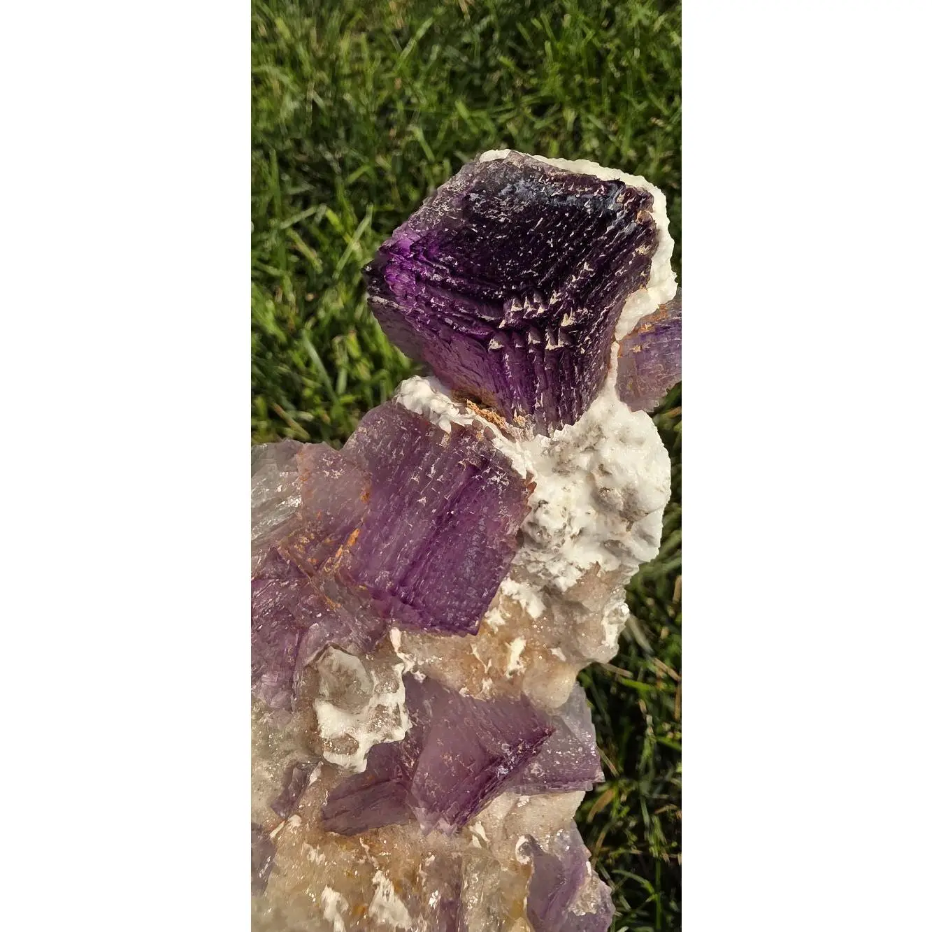 Deep Purple Large Stepped Crown Navidad Fluorite Natural Stone, 896g, 8x4 in Semi-Finished Semiprecious Stone for Jewelry Accessories & Derivatives