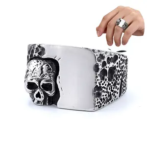 New stainless steel men's skull design ring, niche high-end skull ring, punk gothic dark style men's ring