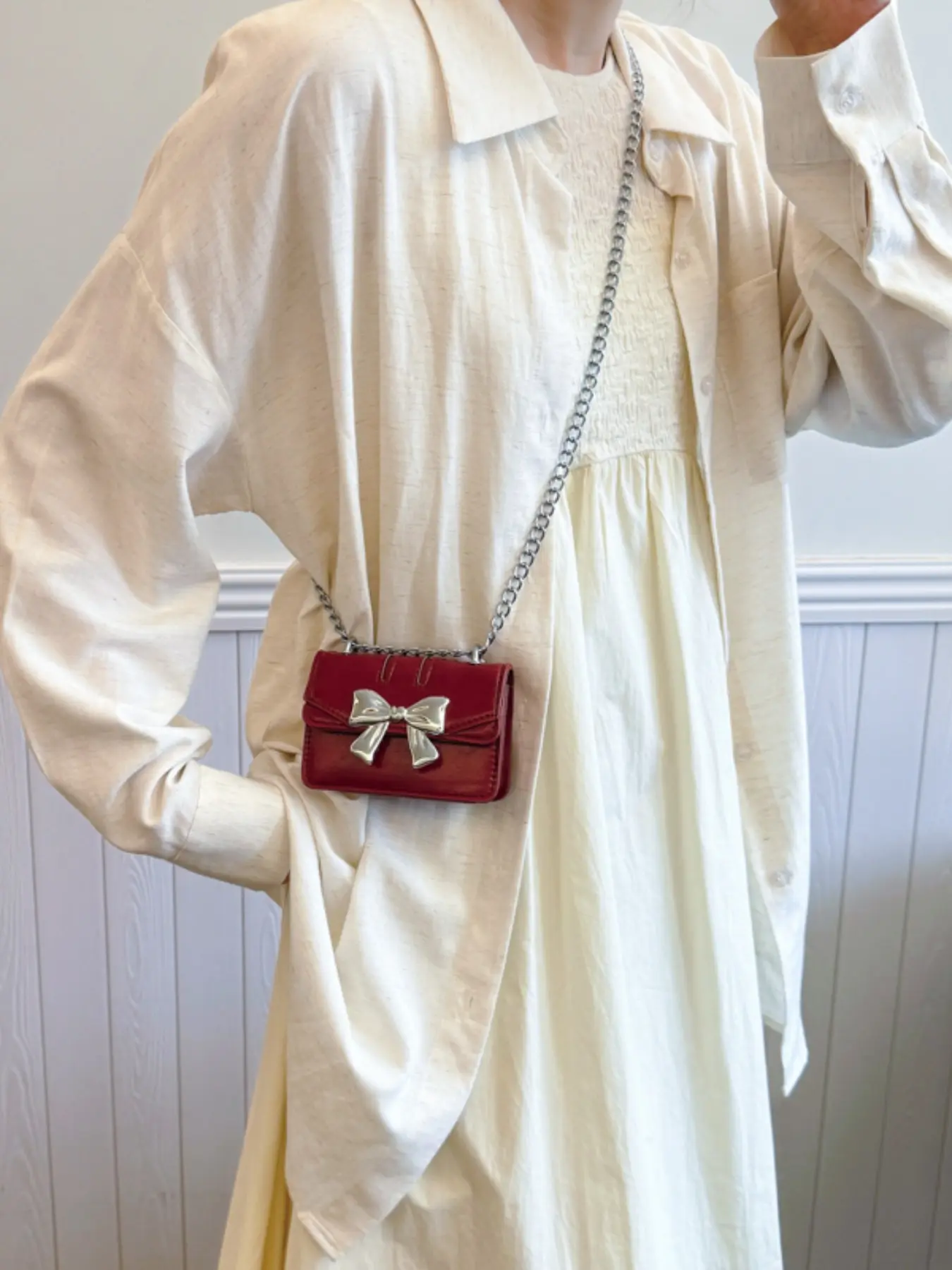 Elegant Bow Design Crossbody Shoulder Bag, Metal Chain Strap, Cute Mini Lipstick Purse, Casual Trendy Purse, Perfect Gift for Valentine & Festivals, Stylish Crossbody Bag, Fashionable Crossbody Bag, Crossbody Shoulder Purses