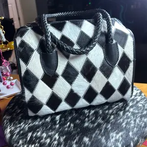 Black/white checkered diamond patchwork mediumedium speedy