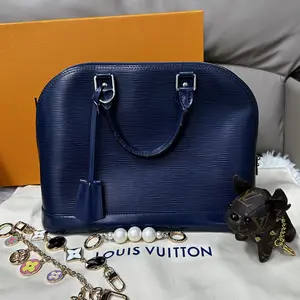 Pre-owned france Tote Bags LV dark blue corrugated shell bag （SZ H21950)