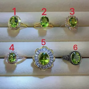 <PingEast jewelry > Peridots rings——925 Sterling Silver Ring featuring an eye-clean natural Peridot, the birthstone for August. Fresh, vibrant green sparkle with an elegant and timeless design