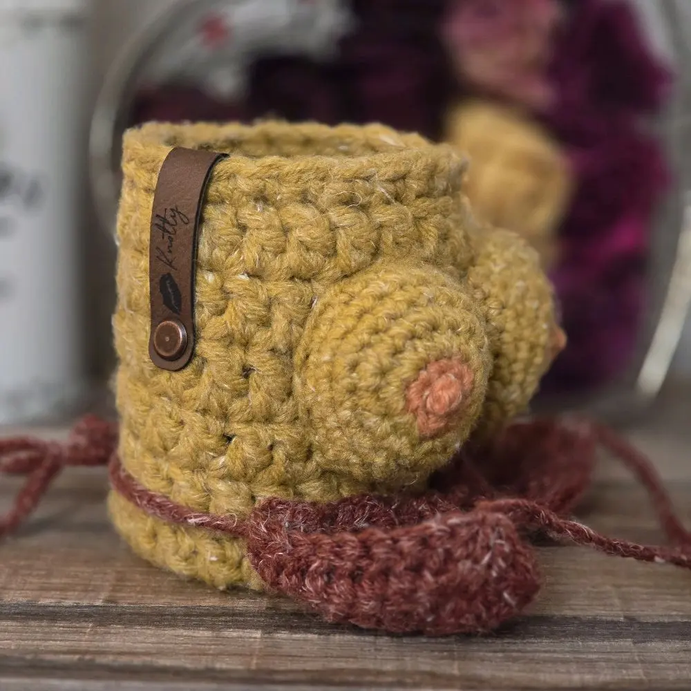 Curvy Coozie: Seasonal or Customized