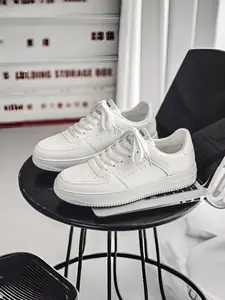 Unisex Low-Top Casual Sneakers, Comfortable Walking Shoes for Men & Women, Stylish Design for Daily Wear, Perfect Gift Idea