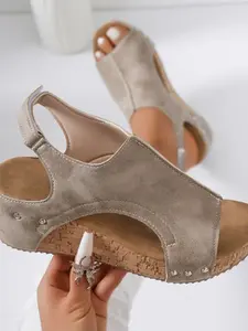 Women's Anti-Slip Wear-Resistant Rivet Soft Wood Heel Rubber Slip-On Fish Mouth Sandals, Commuter Walking Spring Summer Shoes, Footwear