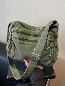 Niche design retro denim washed shoulder messenger bag, multiple zipper pocket design adjustable shoulder strap messenger bag, workwear style fashion trend versatile multi-color selection, suitable for daily commuting, etc., Casual messenger bag