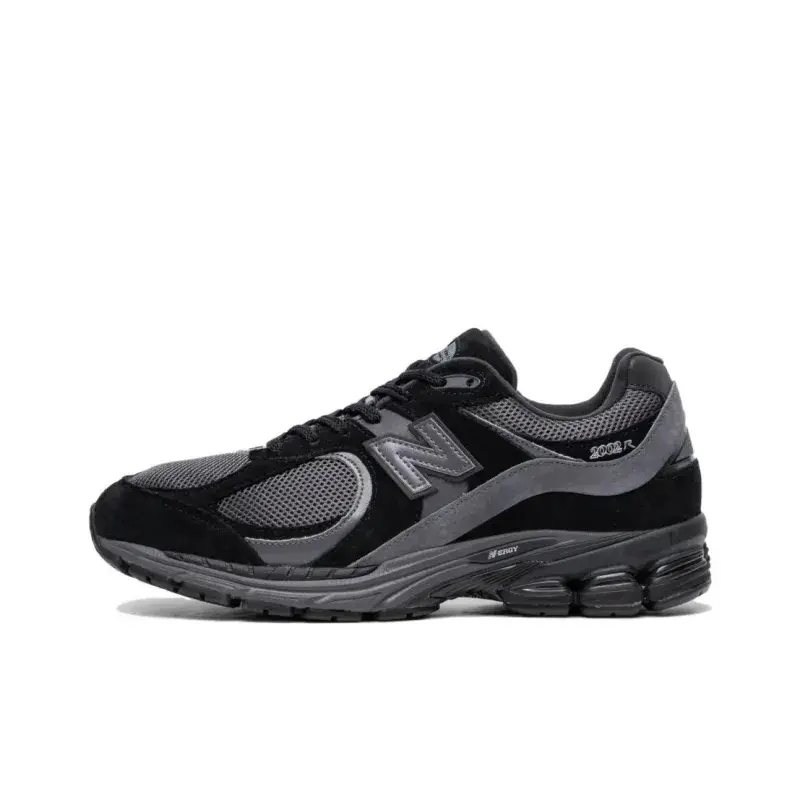 NEW BALANCE 2002R Men's New Balances, Black Magnet Suede and Mesh Streetwear Trainers for Casual Walking and Running, Premium, Cushioning, Shoes, Sneaker, Layered Upper, Lace-Up, Casual Walks