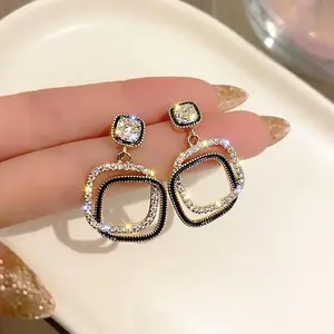 Needle Fashion Simple Classic Square Crystal Stud Earrings Temperament Versatile Stud Earrings    springtok