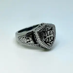 Stainless Steel Medieval Cross Shield Ring – Silver Tone Gothic Knight Signet Ring Waterproof Tarnish Free
