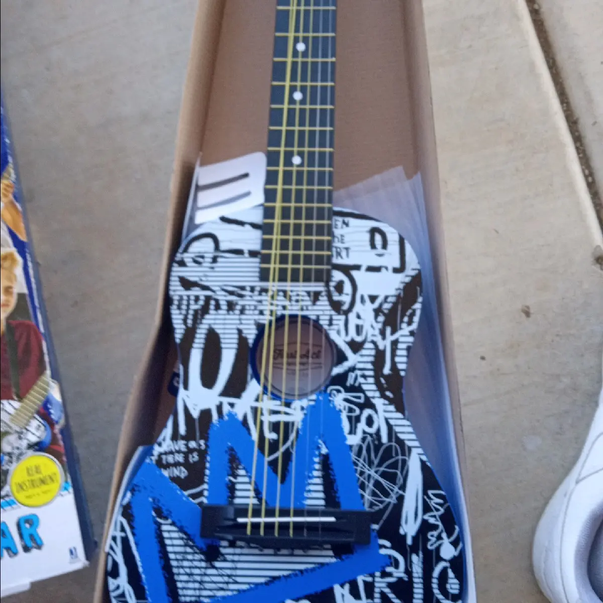 toy guitar