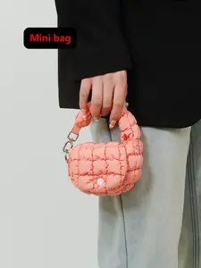 1pc Stylish minimalist casual versatile solid-color quilted mini hand bag Perfect for daily commuting, shopping, and dates Versatile, compact, and adorable—a must-have for women Elegant minimalist handbag