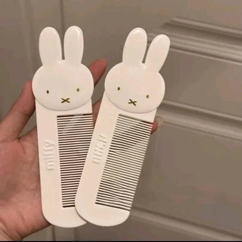 Kawaii 1 pc Miffys Rabbit Design Compact Portable Hair Comb | Suitable For Straight And Long Hair, Simple And Comfortable To Use