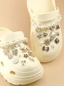 Women's Rhinestone Clogs Decoration, Bling Shoe Charms, Colorful Heart & Flower & Rabbit & Deer & Cactus Shaped Shoes Charms, Cute Faux Pearl Decorated Diy Jewelry for Clogs, Footwear, Shoe Embellishments, Shoe Charms Set