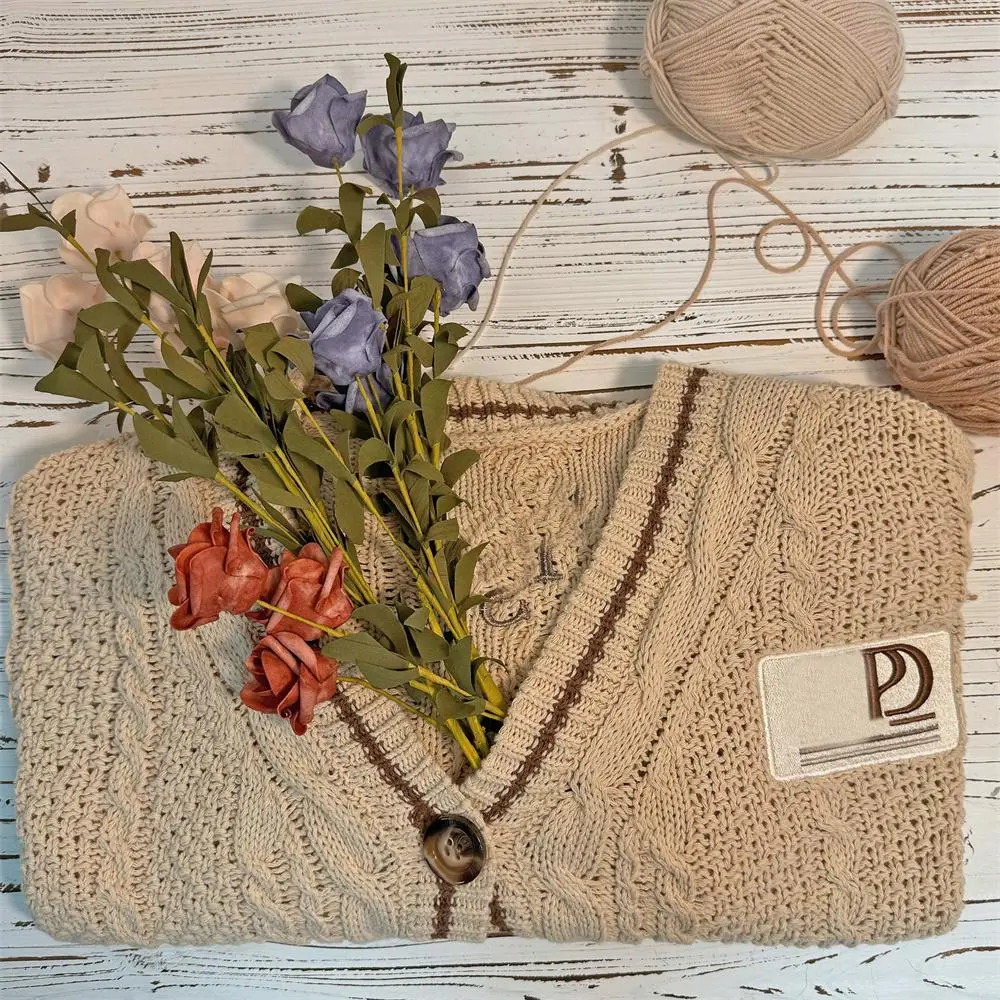 Women Stars Embroidery Beige Cardigan, Open Front V-Neck Sweater for Christmas Thanksgiving Gift, Long Sleeve Casual Knitwear, Baggy Cotton