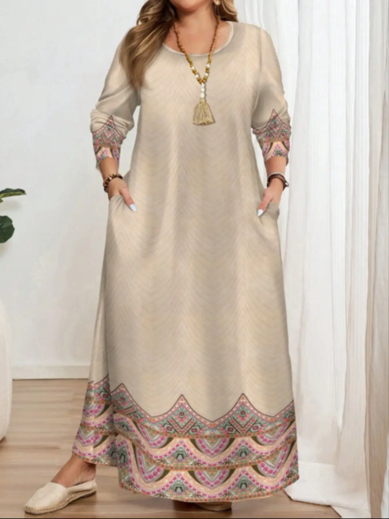 Muslim Women's Loose Round Neck Printed Long Robe, Elegant Islamic Clothing, Comfortable and Stylish, Perfect for Daily Wear
