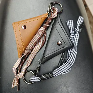 Triangular Mini Bag Pendant – Exclusive Handbag Charm Accessory – Small Cute Decor for Ladies Crossbody Bag