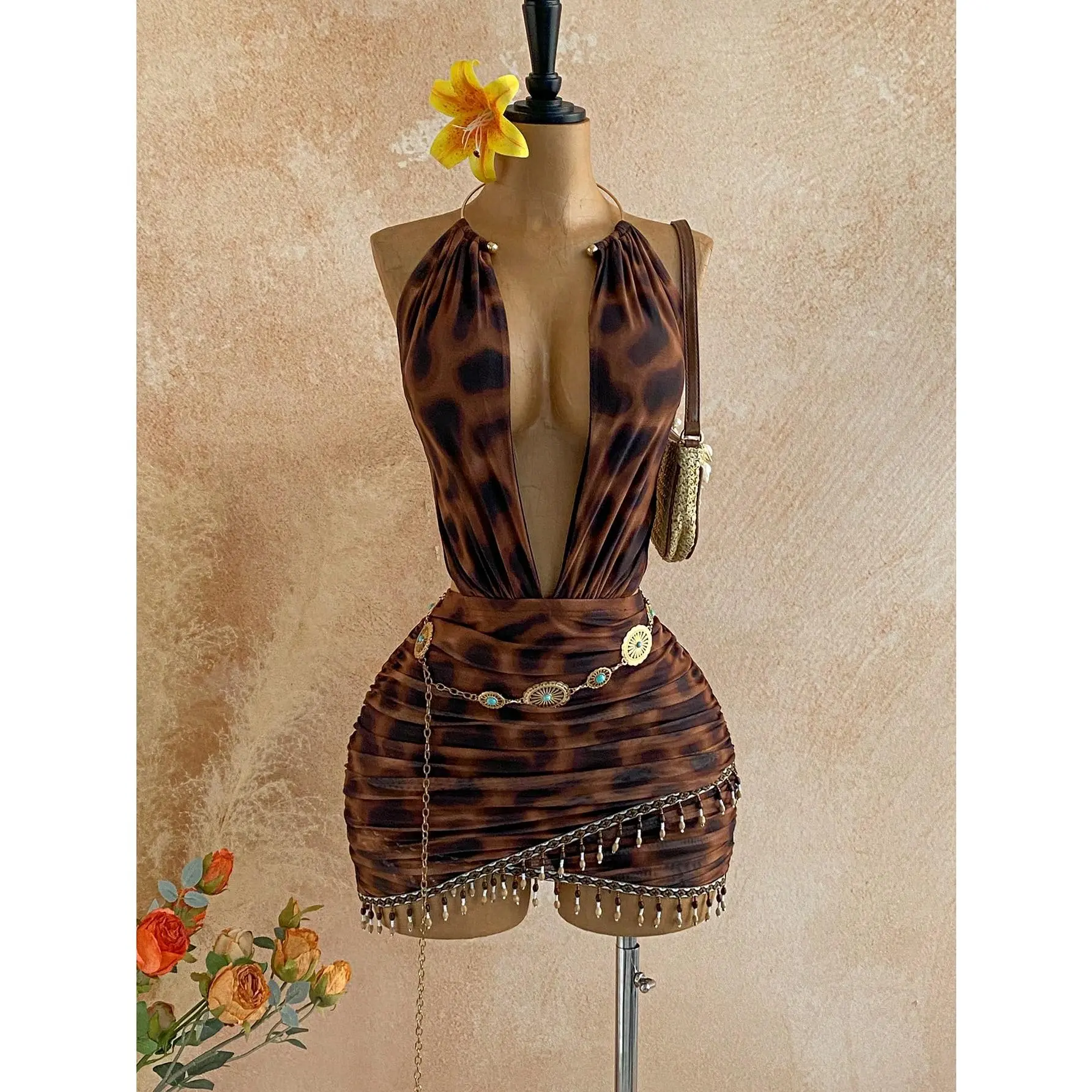 Women's Vintage Pattern Mesh Plunging Neck Beaded Decor Bodycon Mini Dress, Suitable For Holiday Party, Christmas, Date Night