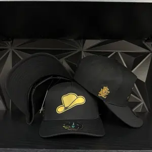 Golden sombrero placa SnapBack hat-black