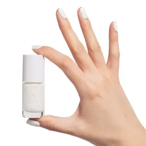 Swan crispy white nail polish