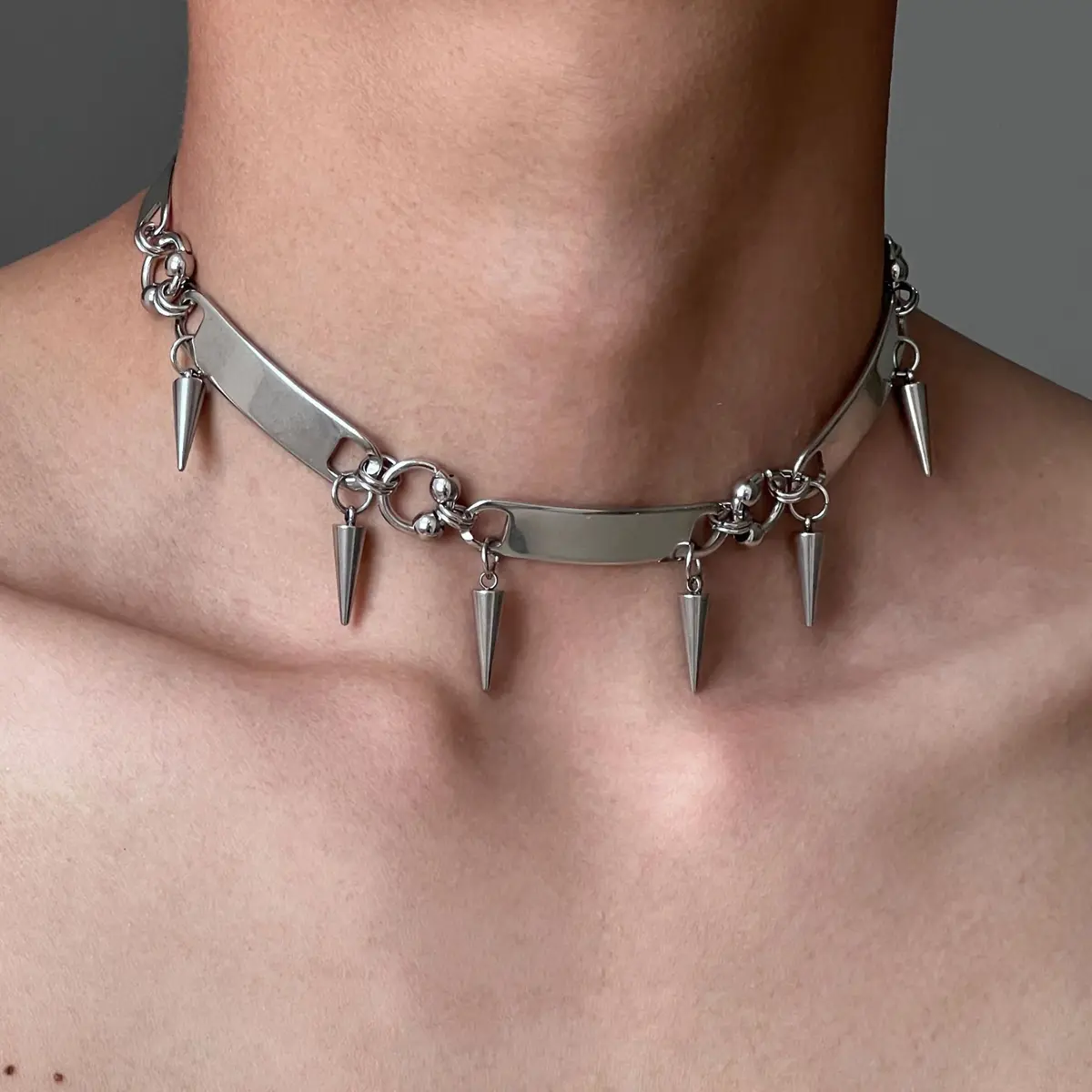 choker Punk metal rivet necklace niche design high-end y2k hot girl men and women trendy hip-hop necklace choker Punk metal rivet necklace niche design high-end y2k hot girl men and women trendy hip-hop necklace