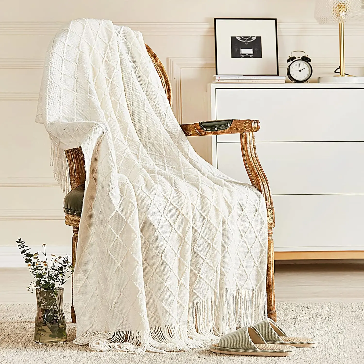 1 Piece Soft Knitted Blanket for Sofa & Bed, Diamond-Shaped Pure-Color Knitted Blanket, Home Decorative Throw with Fringe, Lightweight Breathable Summer Blanket, Warm Farmhouse Decoration, Beds Couches Throw, Throw Blankets