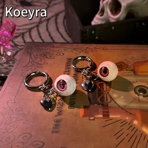 Halloween Gothic Devil Eye Resin Heart Keychain, Unique Halloween Eyeball Keyring, Perfect Halloween Accessory for Party Gifts