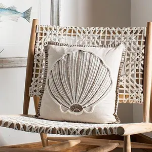 Safavieh 18" x 18" Della Seashell Pillow