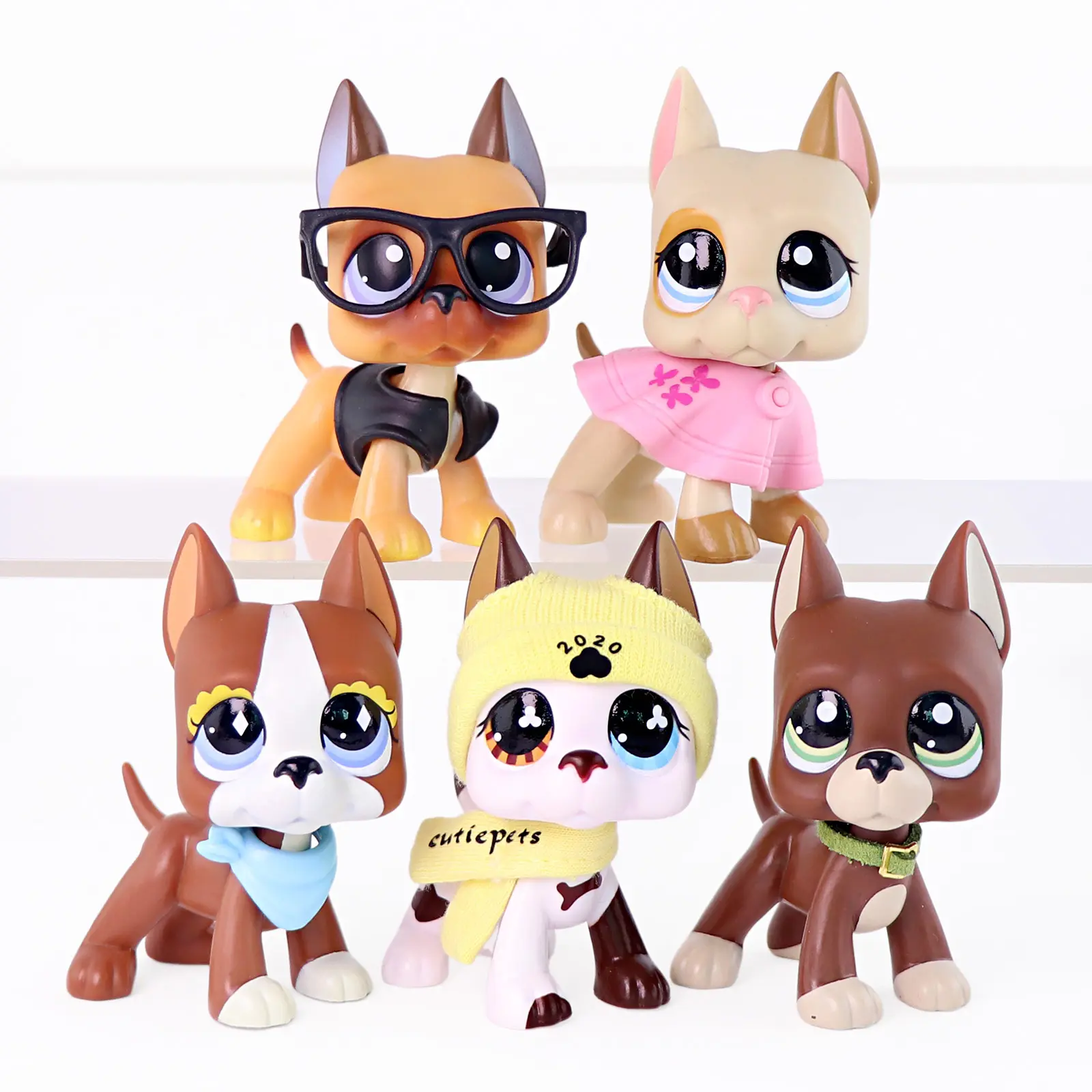 5 Pcs Collectible Mini Boston Terrier Figurines Set, Cartoon Puppy Figures with Glasses, Skirt, Knit Beanie Scarf & Bandana Collar Dress Up Accessories, Small Animal Statues Pretend Play Toys for Kids, Dollhouse Mini Ornaments