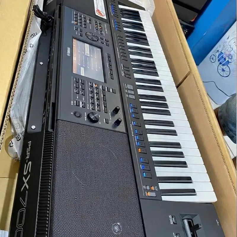 Yamaha psr sx700