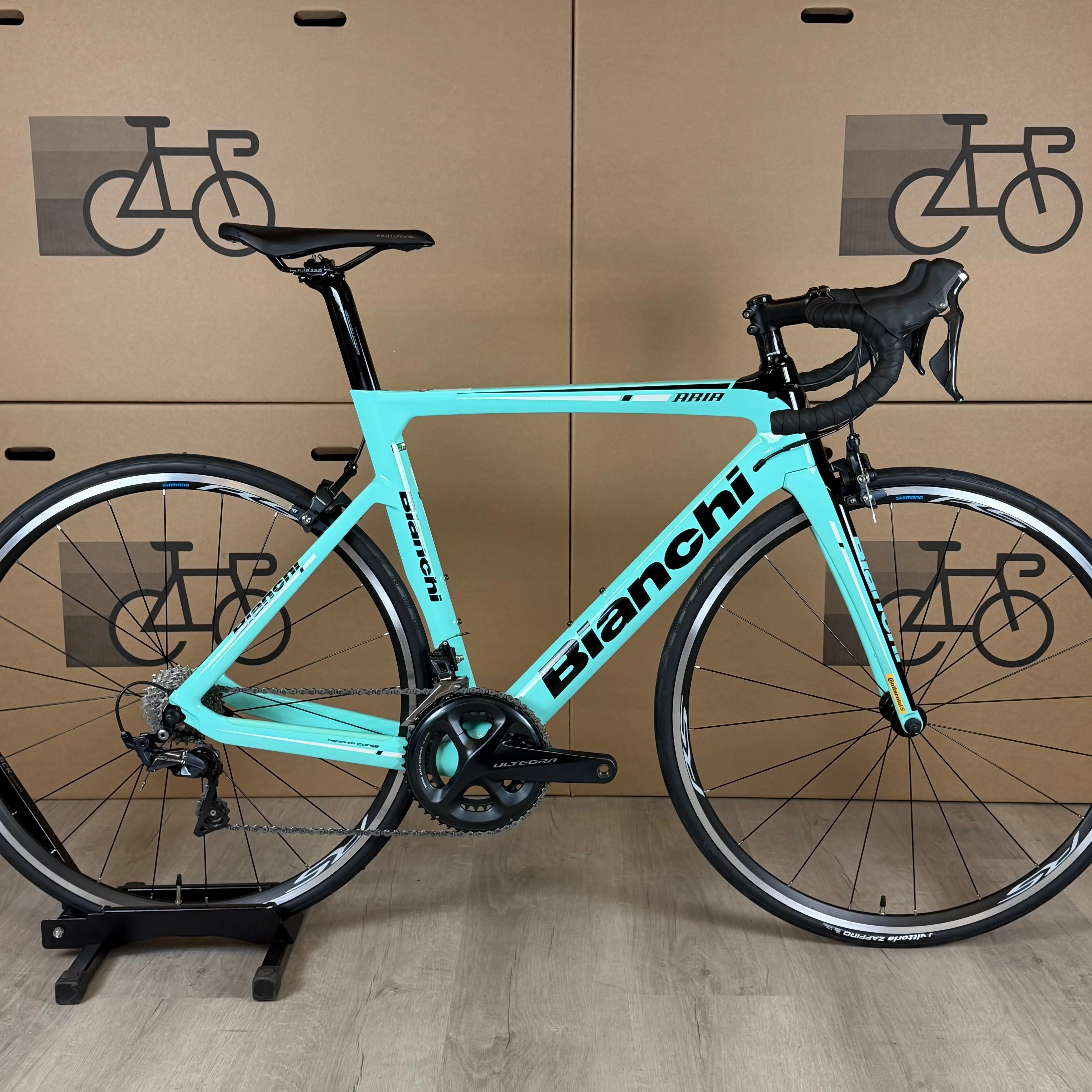"Demo" Bianchi Aria, Shimano Ultegra, Carbon Fiber Road Bike-2019, 55cm