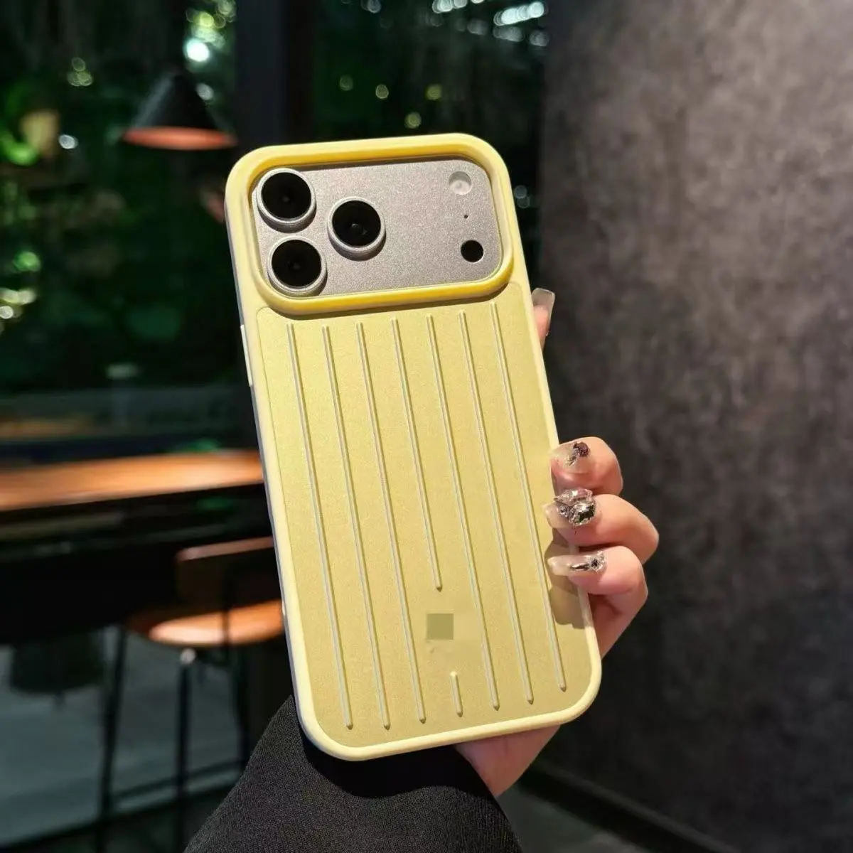 Aluminum Magnesium Alloy Handheld Casing - Shockproof, Full Coverage Phone Protection Accessories for iPhone 17 Pro Max, 16 Pro Max, 15, 14 Devices