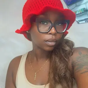 Crochet Wavy Brim Bucket Hat