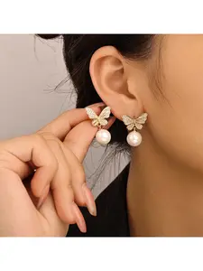 French-style light luxury fashion exquisite micro-inlaid zircon butterfly faux pearl earrings, versatile and elegant with a super fairy-like high-end feel