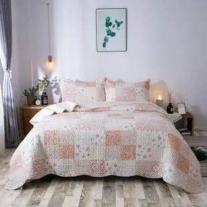 Kasentex Boho Vintage Reversible Pink Patchwork Floral Quilt Set - Breathable, Soft, Lightweight All-Seasons Bedding, Multi-Size (Twin/Queen/King), Machine Washable