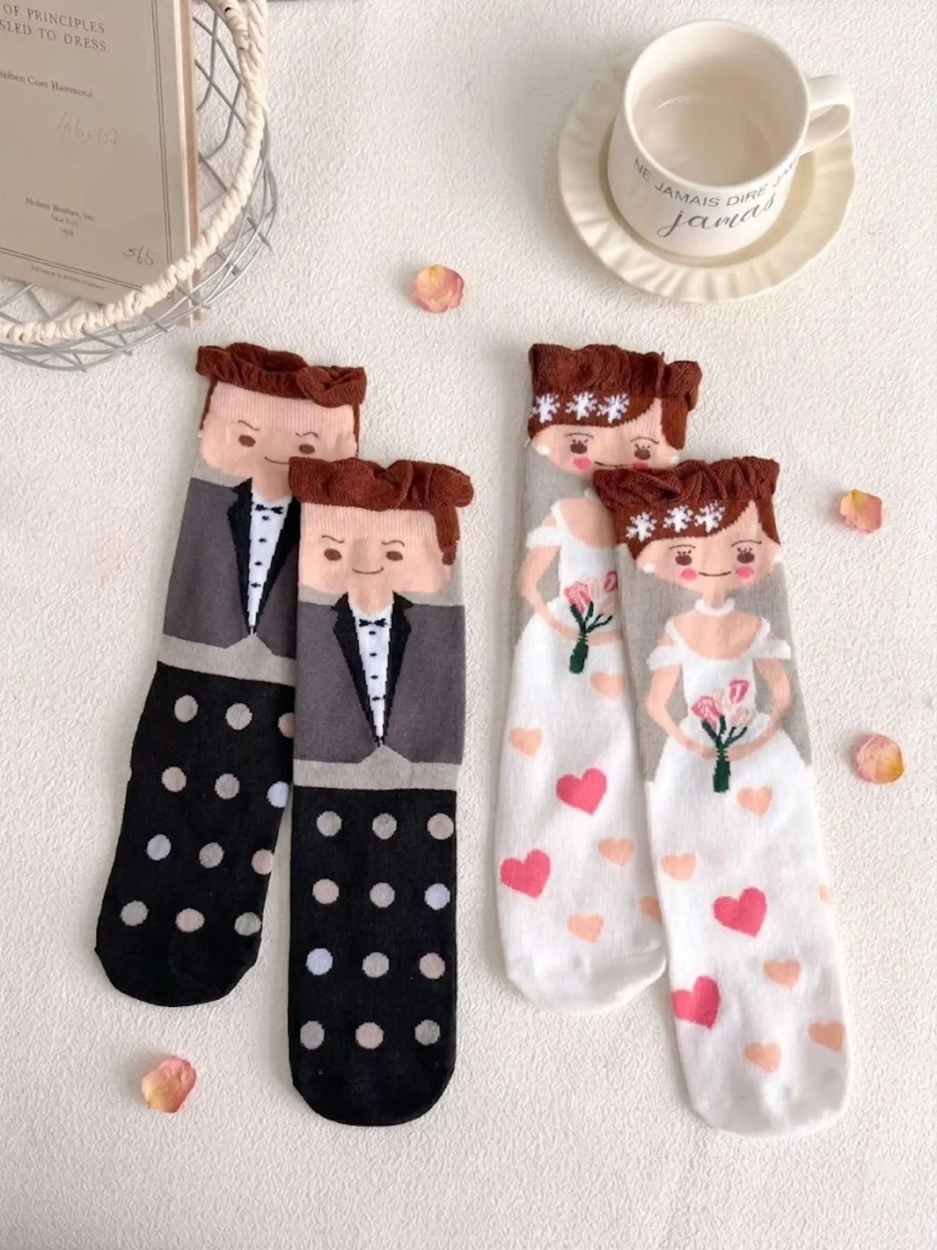 2 Pairs Bride and Groom Sock Sets, Couple Wedding Crew Socks,  Mr & Mrs Engagement Gifts for Bride and Groom Wedding Love