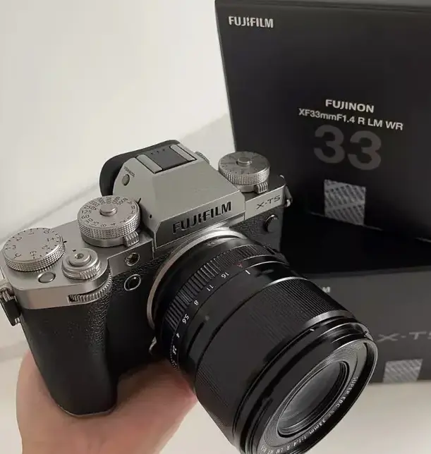 Brand Fujifilm Fuji X-T5 Mirrorless Digital Camera Body Silver APS-C Format X-mount XF